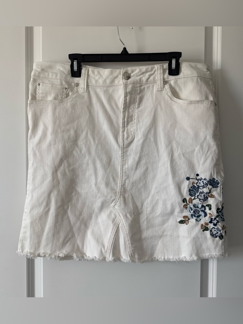 Seven7 White Denim Skirt with Silver Logo Detail